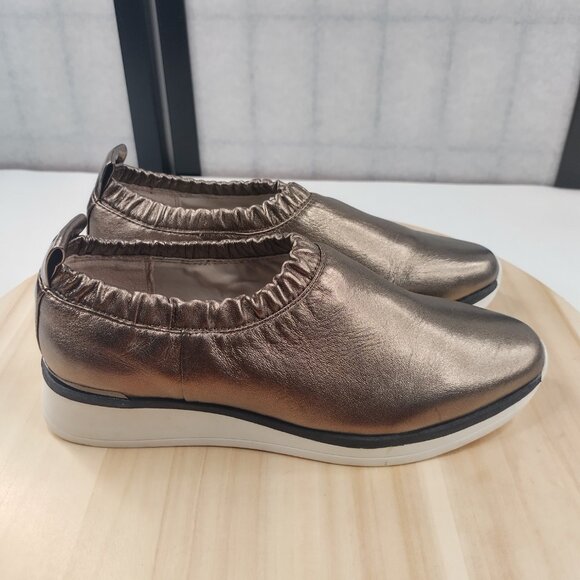 Louise et Cie Bronze Supple Leather Comfort Loafer Sneakers Women US 5.5M - Picture 2 of 14